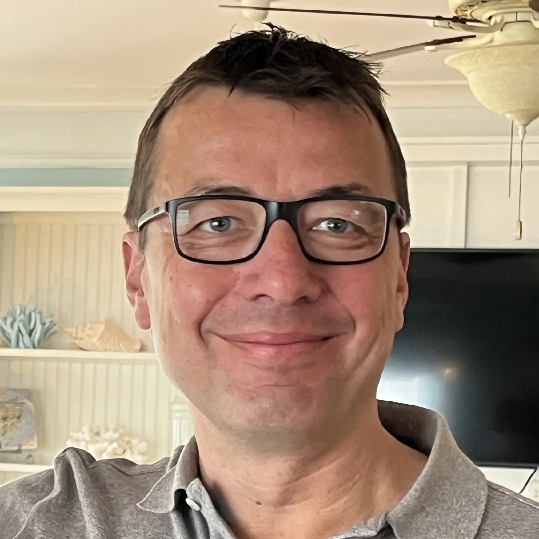 RP-Headshot Richard, accredited CBT therapist based in Yorkshire